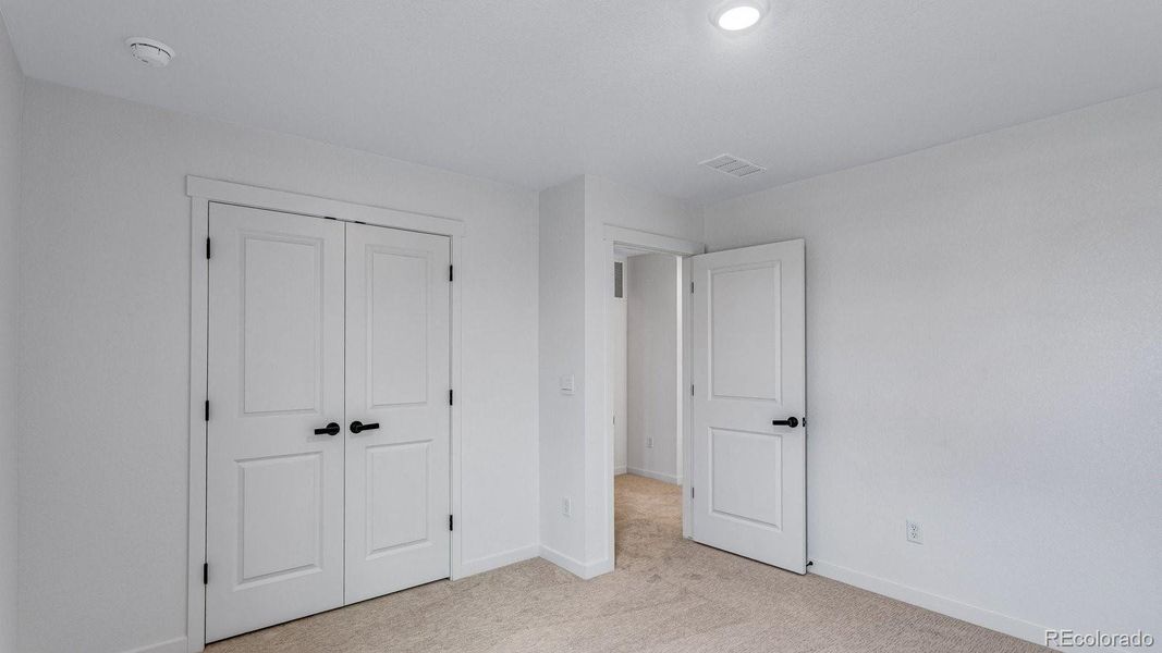 Spacious, unfurnished interior of a new home in Hansen Farm, Fort Collins (Image 26). Spacious, unfurnished interior of a new home in Hansen Farm, Fort Collins (Image 26).