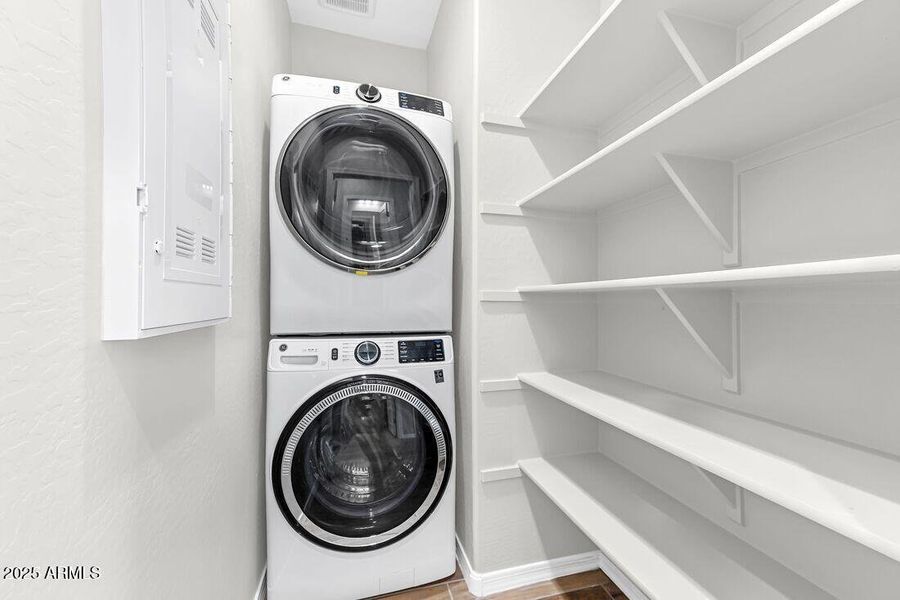 9964 W Piccadilly Road - Ready Now!