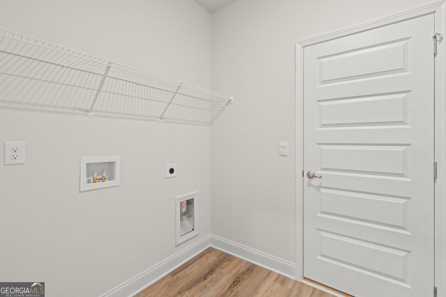 Spacious, unfurnished interior of a new home in Canterbury Villas, Carrollton (Image 24).