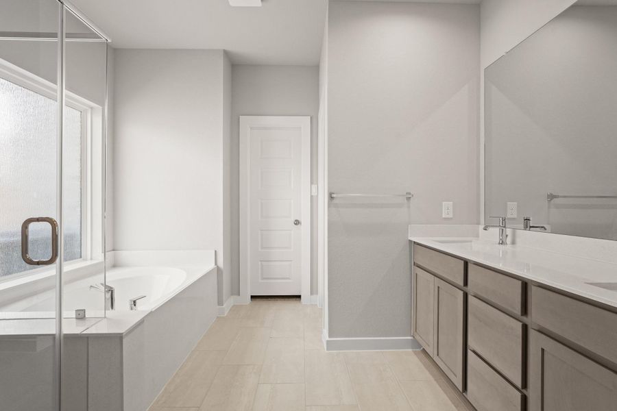 Furnished interior view inside a new home in Briarwood Crossing, Rosenberg (Image 10). Furnished interior view inside a new home in Briarwood Crossing, Rosenberg (Image 10).