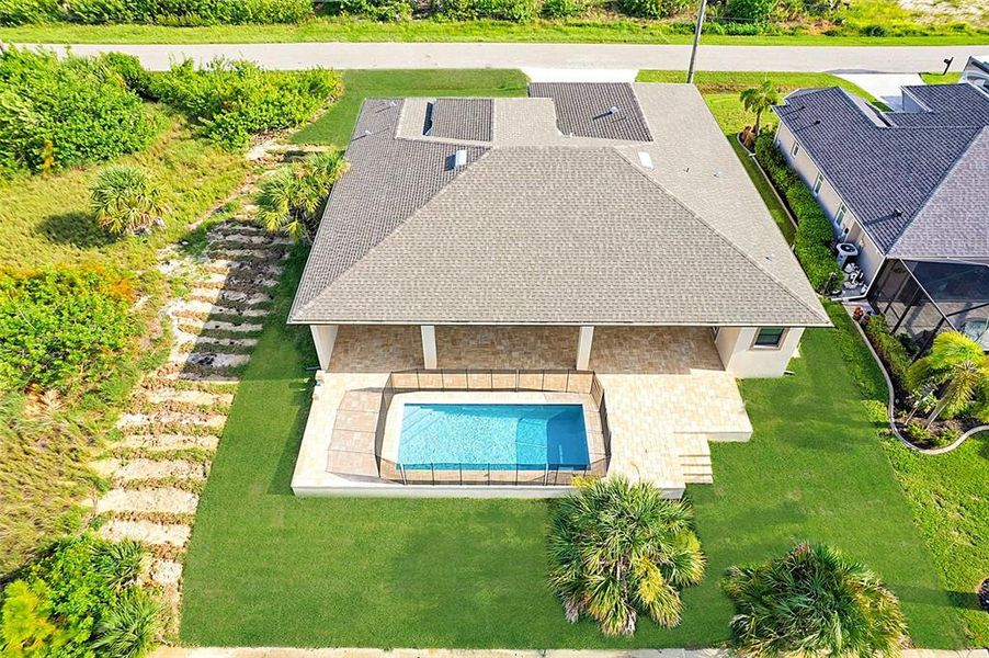 Exterior details and patio area of a home in , Port Charlotte (Image 27).