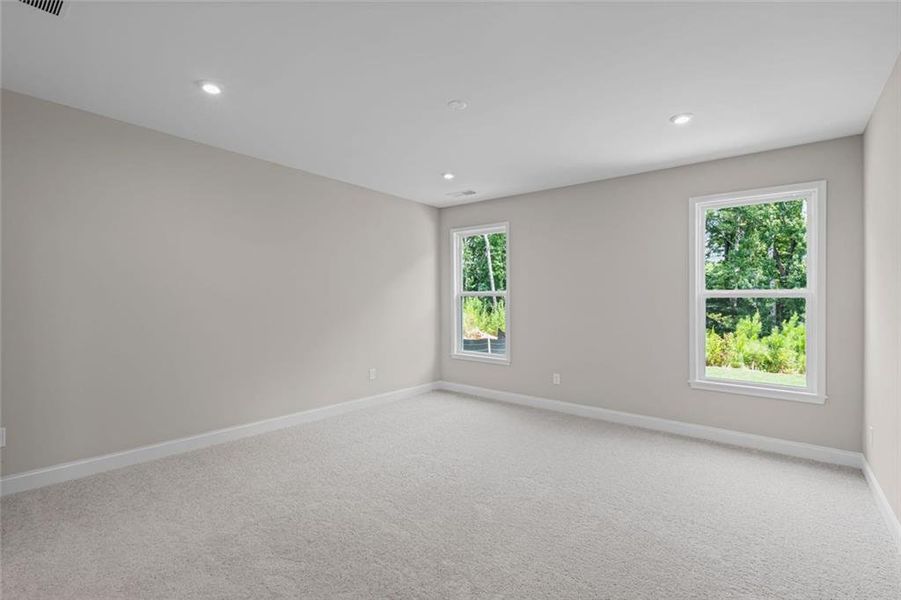 Spacious, unfurnished interior of a new home in Hidden Fields, Hoschton (Image 16).