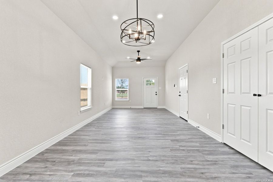 Spacious, unfurnished interior of a new home in , San Antonio (Image 15).