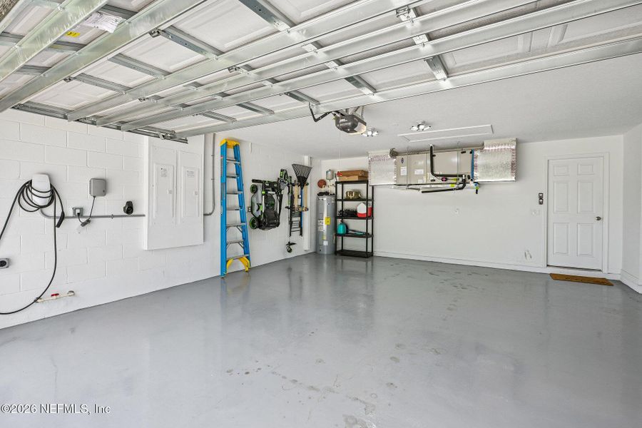 Spacious, unfurnished interior of a new home in , Palm Coast (Image 25).