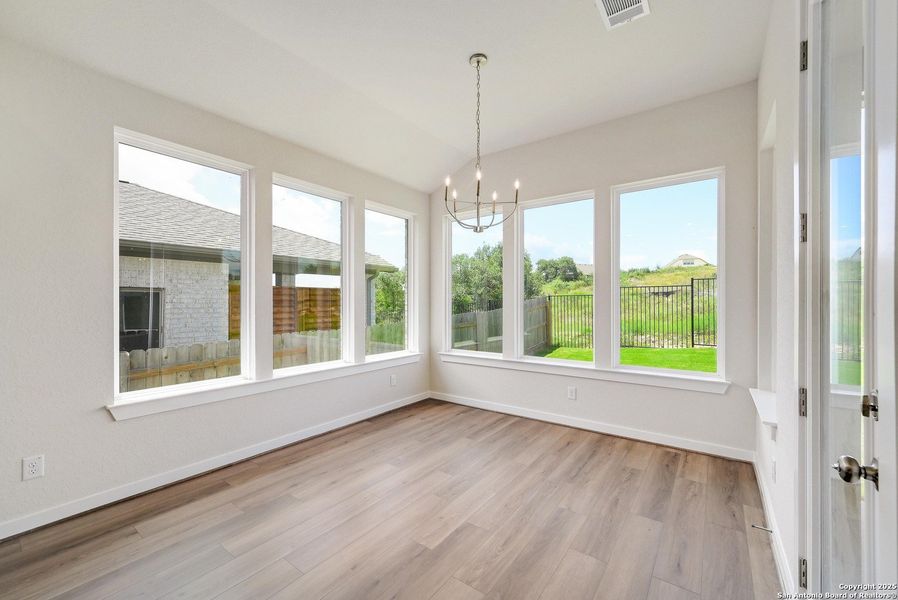 Spacious, unfurnished interior of a new home in Meyer Ranch, New Braunfels (Image 18).
