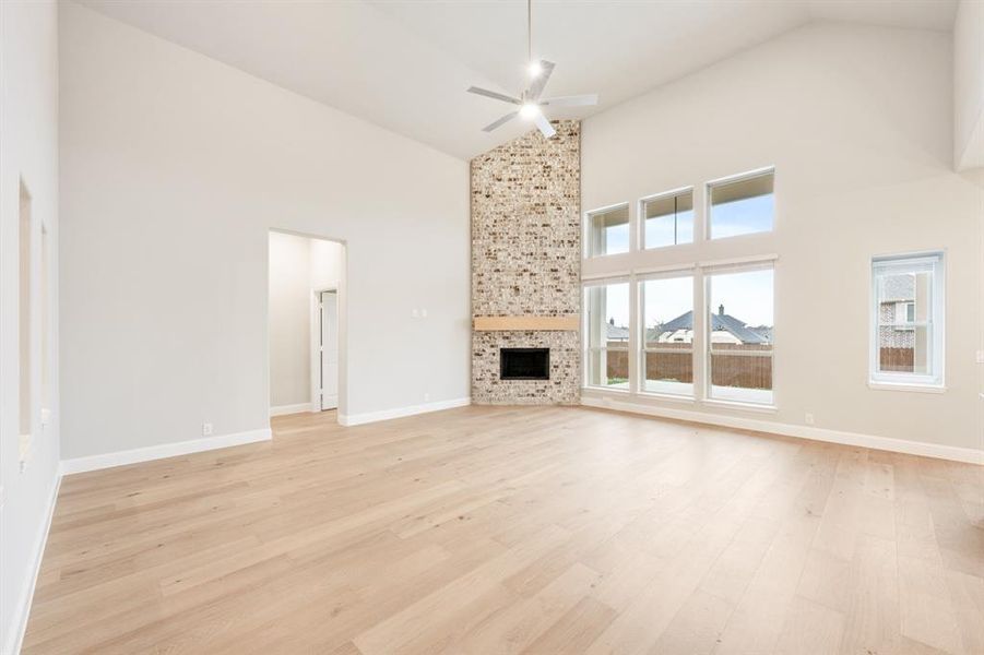 Spacious, unfurnished interior of a new home in Hayes Crossing, Midlothian (Image 30).