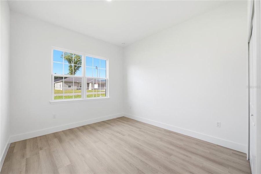 Spacious, unfurnished interior of a new home in , Ocala (Image 26).