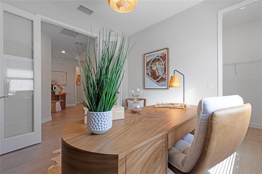Furnished interior view inside a new home in Calusa Country Club, Lakewood Ranch (Image 4).