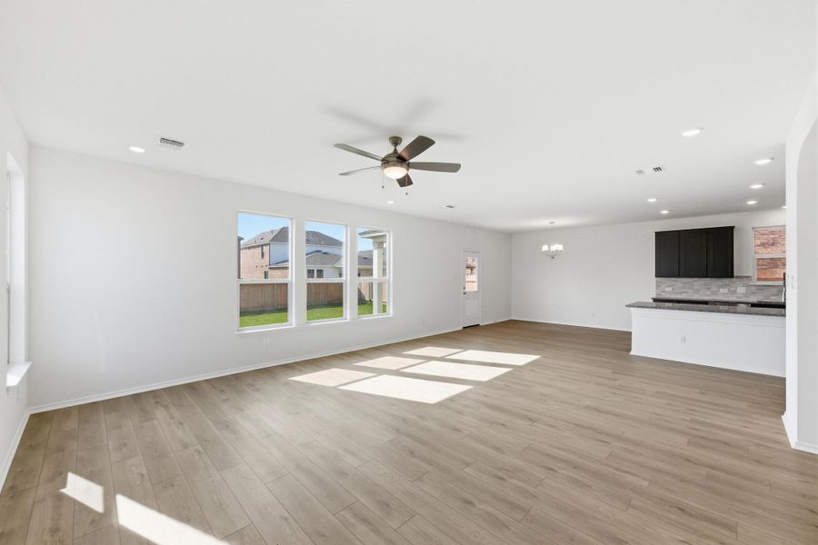 Spacious, unfurnished interior of a new home in Salerno - Heritage Collection, Round Rock (Image 19). Spacious, unfurnished interior of a new home in Salerno - Heritage Collection, Round Rock (Image 19).