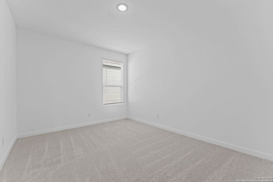 Spacious, unfurnished interior of a new home in , New Braunfels (Image 15).