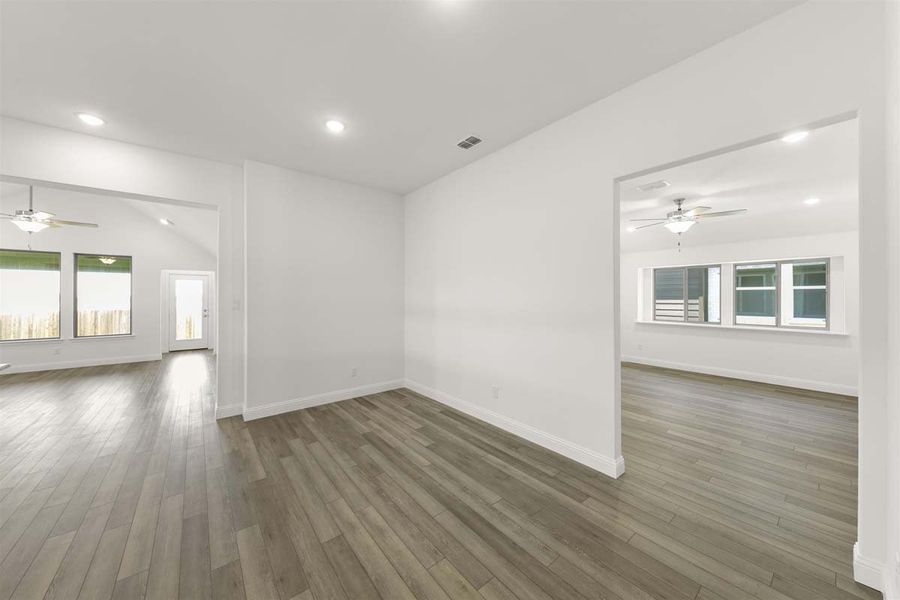 Spacious, unfurnished interior of a new home in Heartland, Heartland (Image 24).