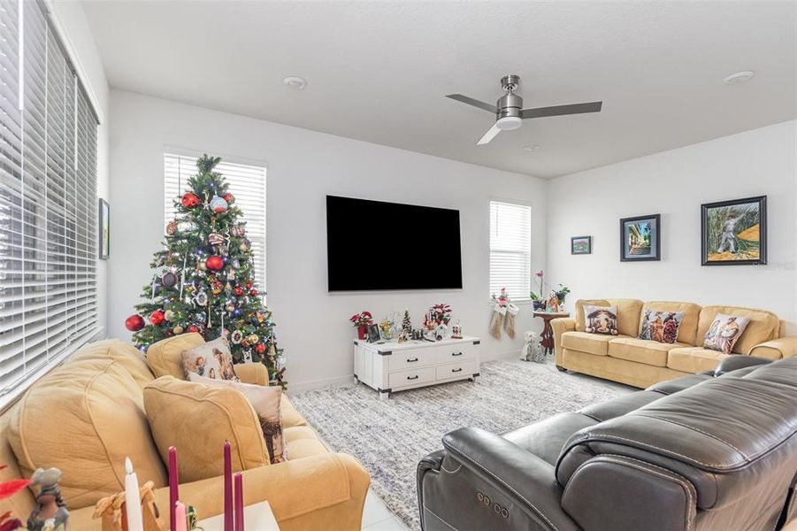Furnished interior view inside a new home in Tohoqua Reserve, Kissimmee (Image 7).