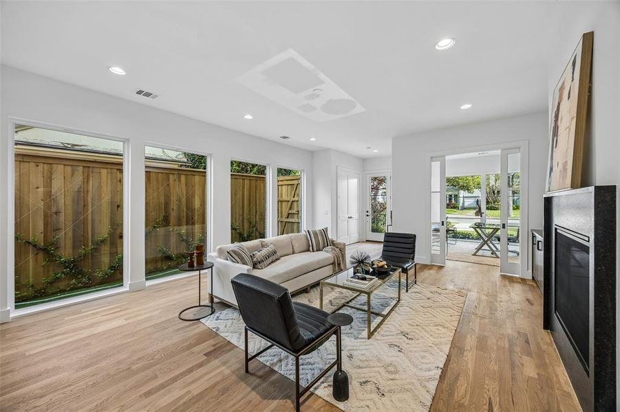 Furnished interior view inside a new home in , Dallas (Image 28).