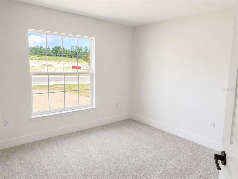 Spacious, unfurnished interior of a new home in Arbor Park, Leesburg (Image 7).