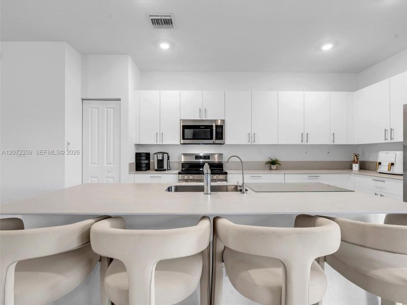 Furnished interior view inside a new home in , Homestead (Image 36).