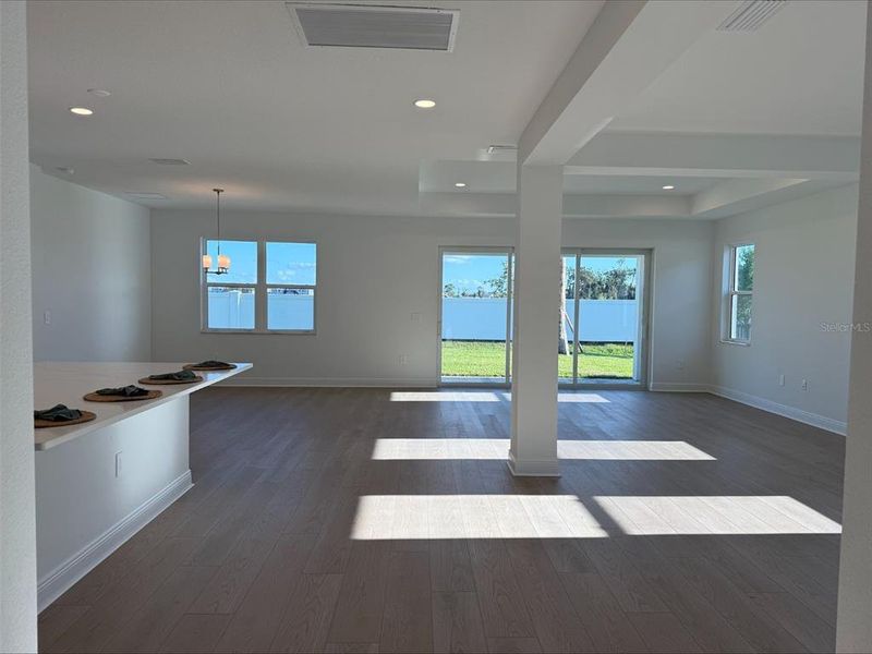 Image 17 of a home in Cassata Lakes. Image 17 of a home in Cassata Lakes.