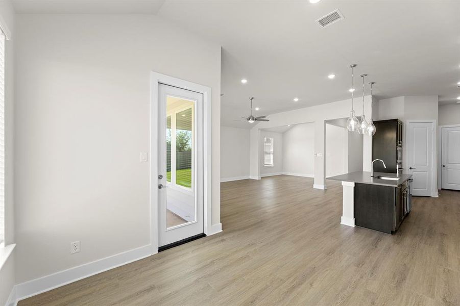 17. 2600 Andorra - Nook (2)