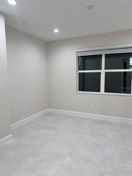 Spacious, unfurnished interior of a new home in Valencia Ridge (55+), Wesley Chapel (Image 16).