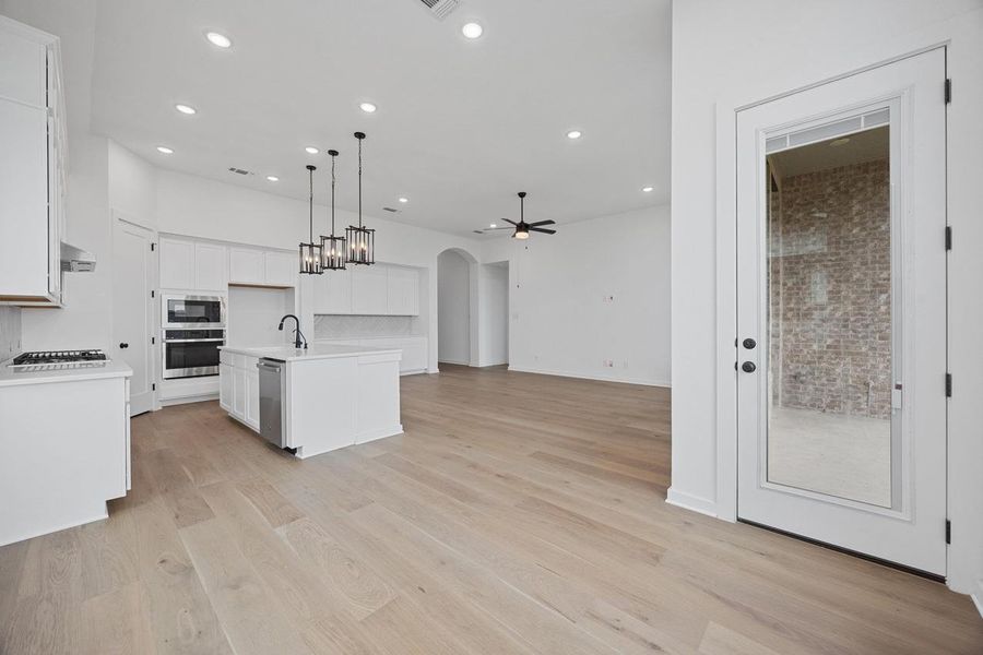 Image 23 of a home in Lakeside at Tessera on Lake Travis.