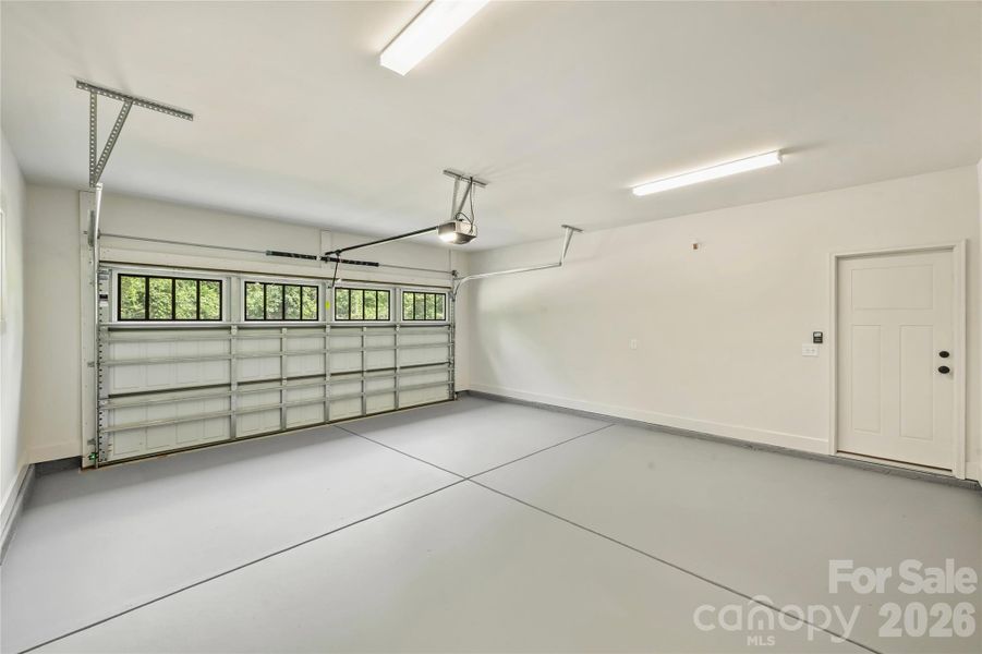 Spacious, unfurnished interior of a new home in , Charlotte (Image 19).
