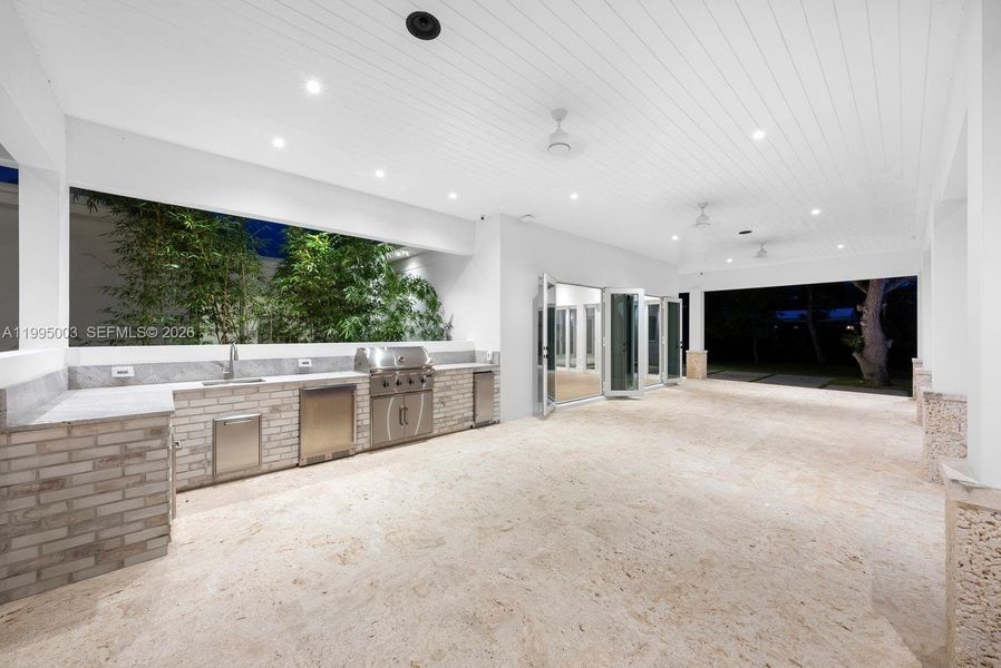outdoor kitchen