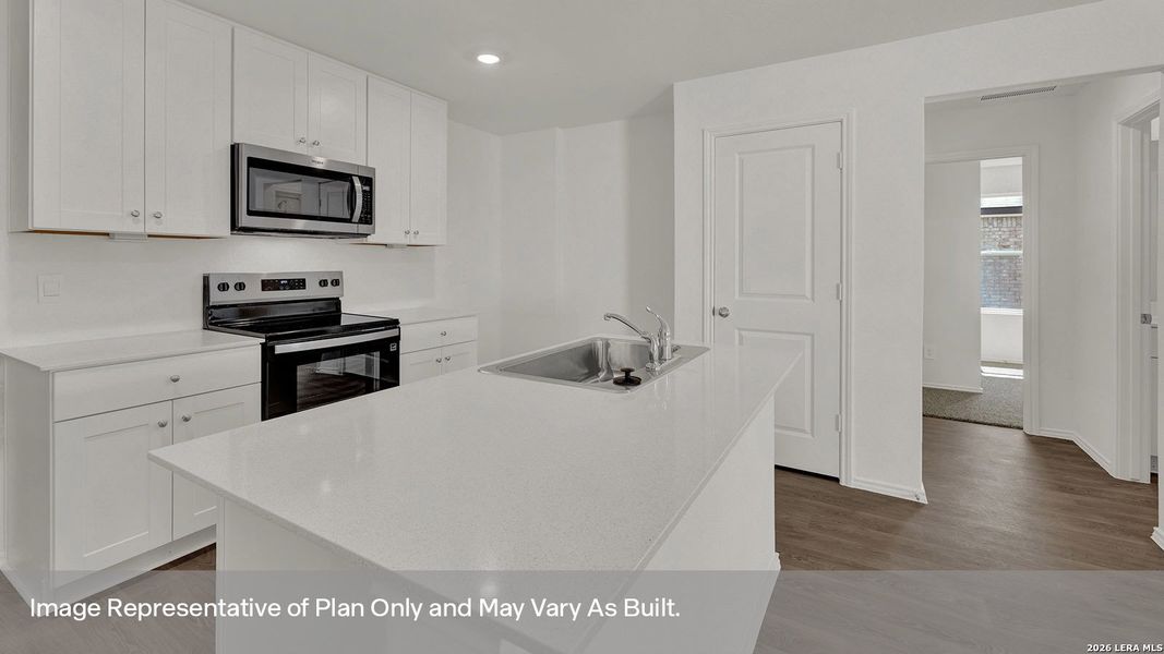 Furnished interior view inside a new home in Lantana, Lockhart (Image 9).