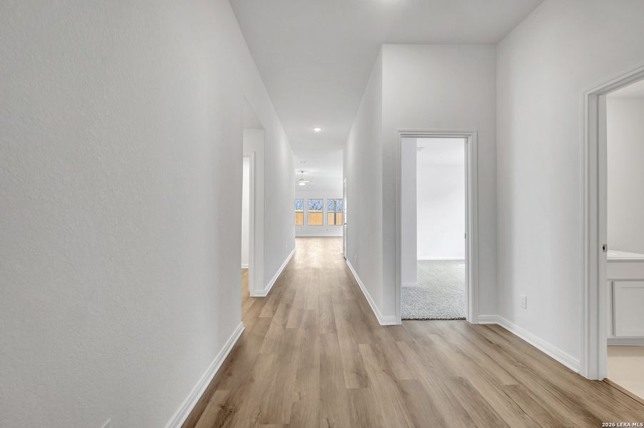 Spacious, unfurnished interior of a new home in Greenspoint Heights, Seguin (Image 30).