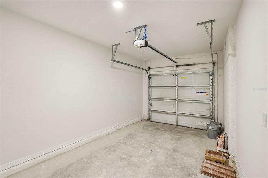 Spacious, unfurnished interior of a new home in Twin Oaks, Zephyrhills (Image 39). Spacious, unfurnished interior of a new home in Twin Oaks, Zephyrhills (Image 39).