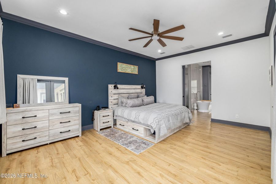 Furnished interior view inside a new home in , Jacksonville (Image 39).