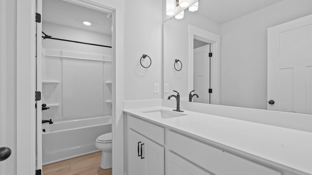Furnished interior view inside a new home in Harrier Point, Woodruff (Image 18).