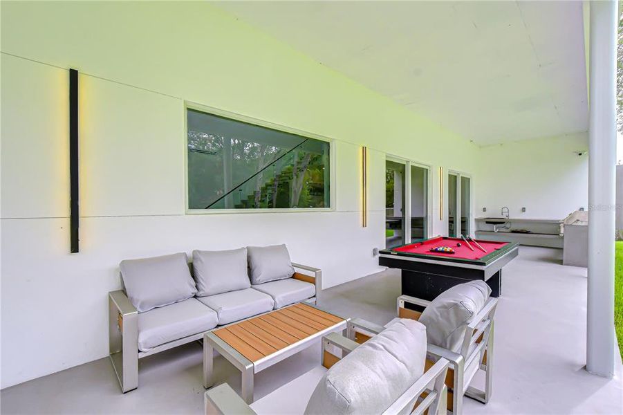 Exterior details and patio area of a home in , Tampa (Image 29).