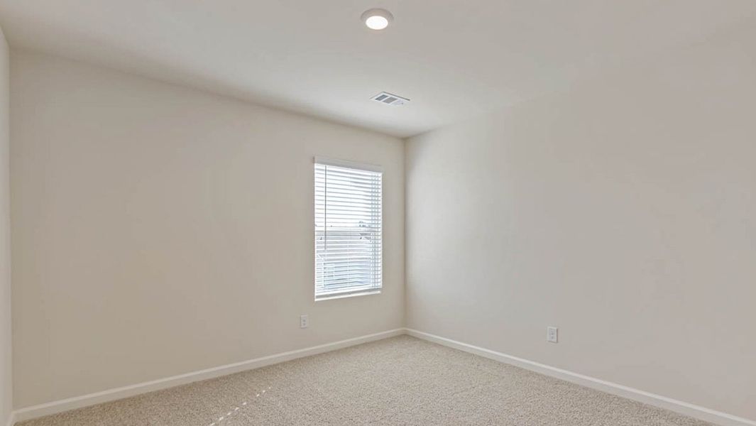 Spacious, unfurnished interior of a new home in Sherwood Manor, Atlanta (Image 10).