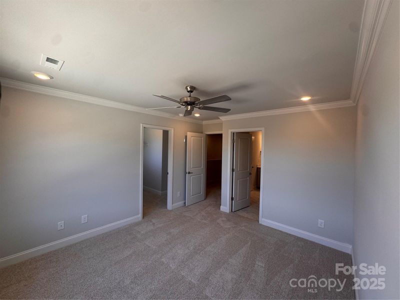 Spacious, unfurnished interior of a new home in Pine Trace, Gastonia (Image 14).