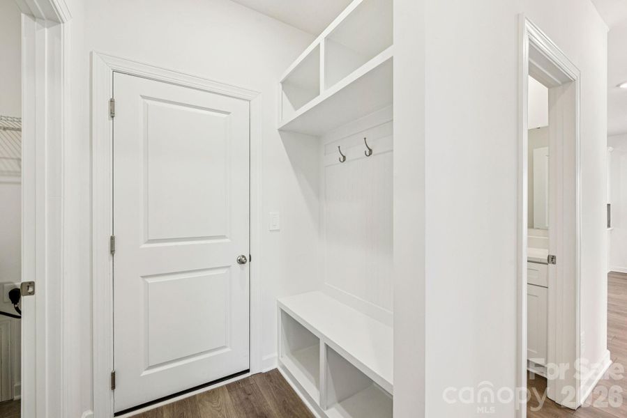 Photo is not of the actual home, but is an inspirational photo of builder’s model home and may depict options, furnishings, and/or decorator features that are not included Photo is not of the actual home, but is an inspirational photo of builder’s model home and may depict options, furnishings, and/or decorator features that are not included