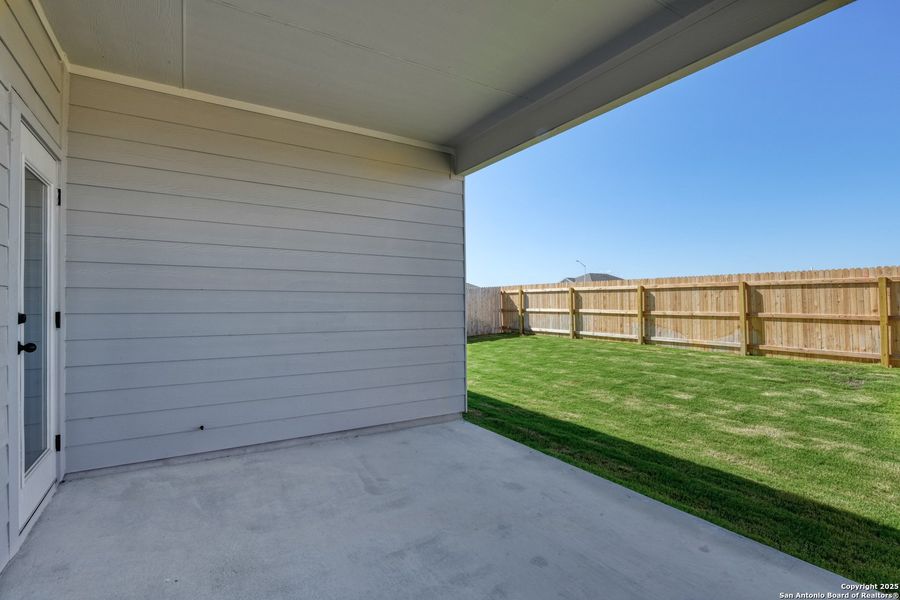 Exterior details and patio area of a home in Cordova Trails, Seguin (Image 3).