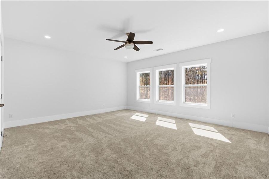 Spacious, unfurnished interior of a new home in , Alpharetta (Image 26).