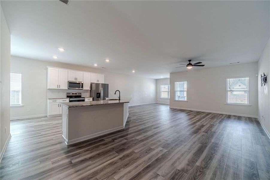 Spacious, unfurnished interior of a new home in , Dacula (Image 24).