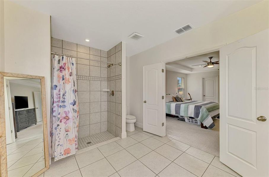 Furnished interior view inside a new home in , Punta Gorda (Image 43).