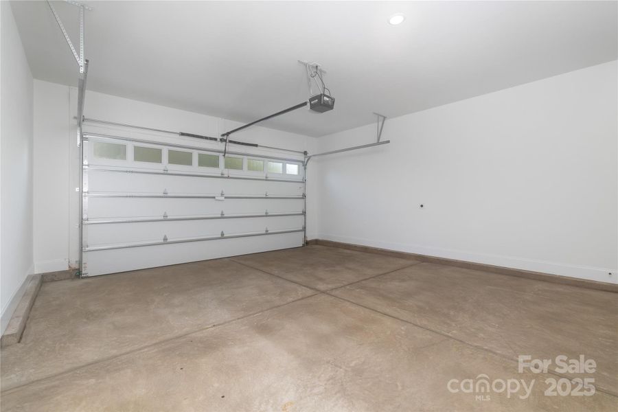 Spacious, unfurnished interior of a new home in , Charlotte (Image 18).