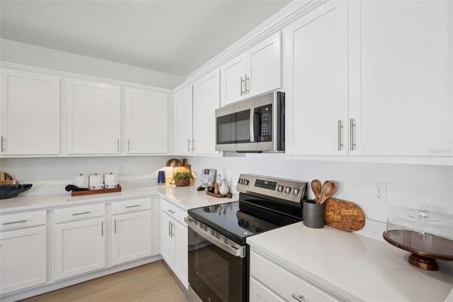 Furnished interior view inside a new home in Twin Oaks, Zephyrhills (Image 18).