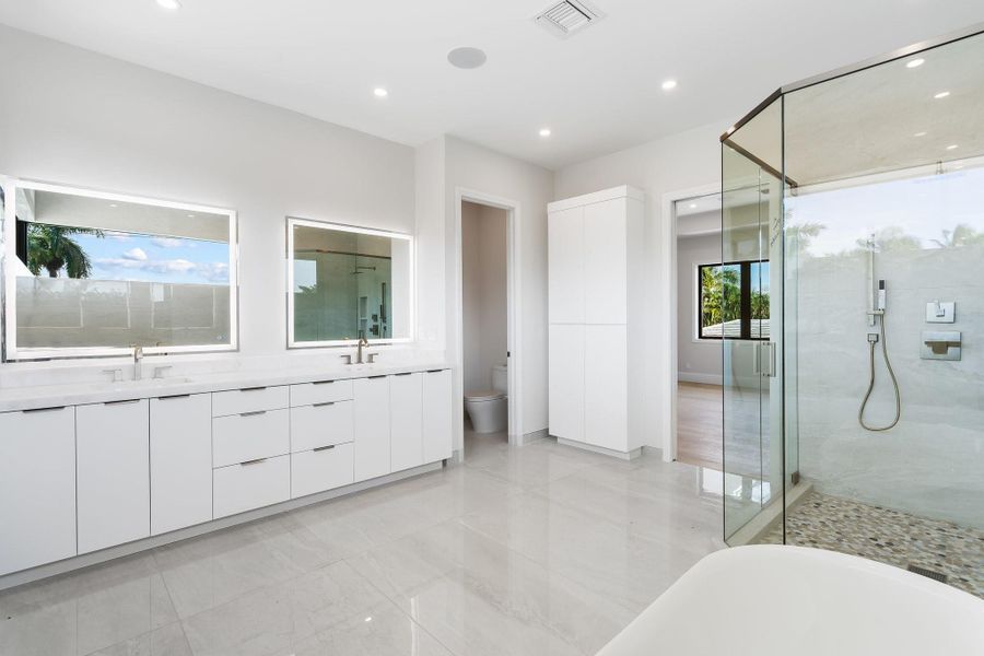 Image 44 of a home in .