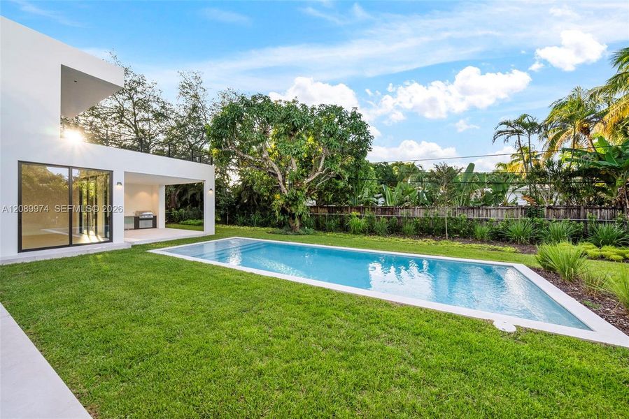 Exterior details and patio area of a home in , South Miami (Image 41).