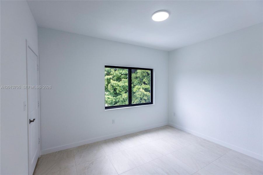 Spacious, unfurnished interior of a new home in , Miami (Image 6).