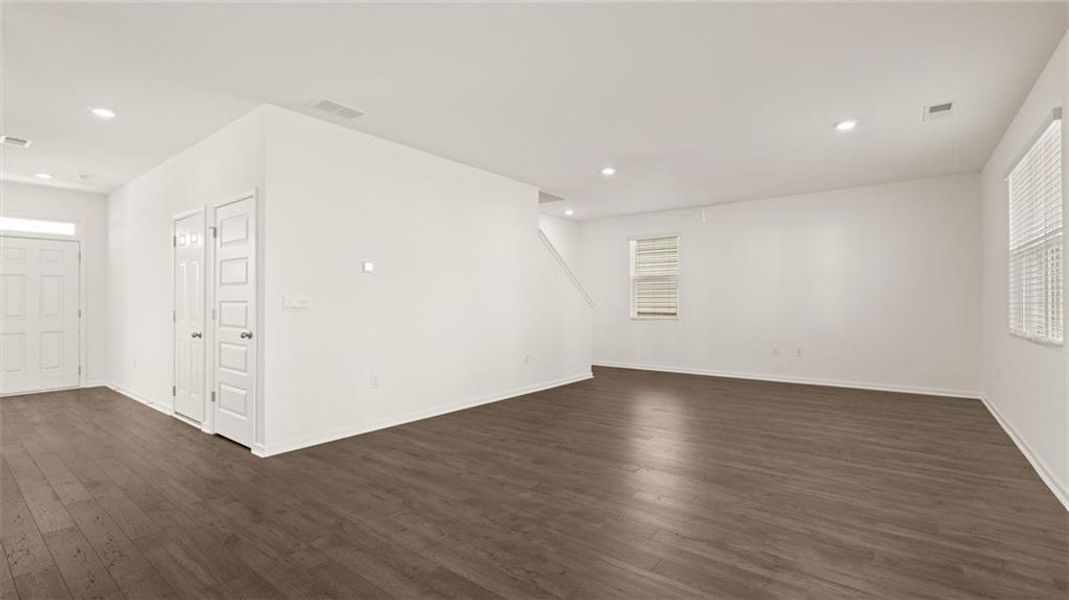 Spacious, unfurnished interior of a new home in Poplar Preserve, Newnan (Image 30).