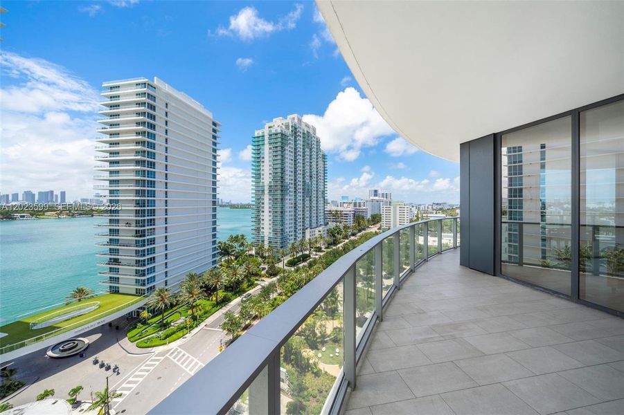 Condo located in Miami Beach, FL showcasing its design and architecture (Image 30). Condo located in Miami Beach, FL showcasing its design and architecture (Image 30).