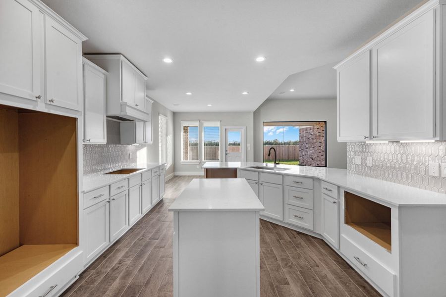 Furnished interior view inside a new home in Briarwood Crossing, Rosenberg (Image 17).