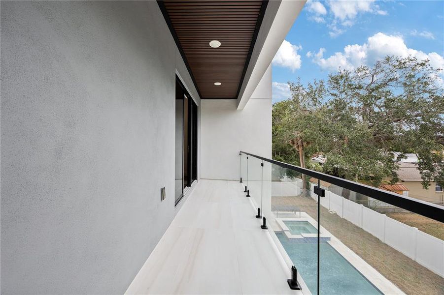 Exterior details and patio area of a home in , Tampa (Image 25).