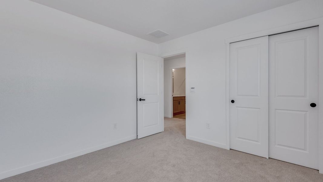 Spacious, unfurnished interior of a new home in Granary, Johnstown (Image 26).