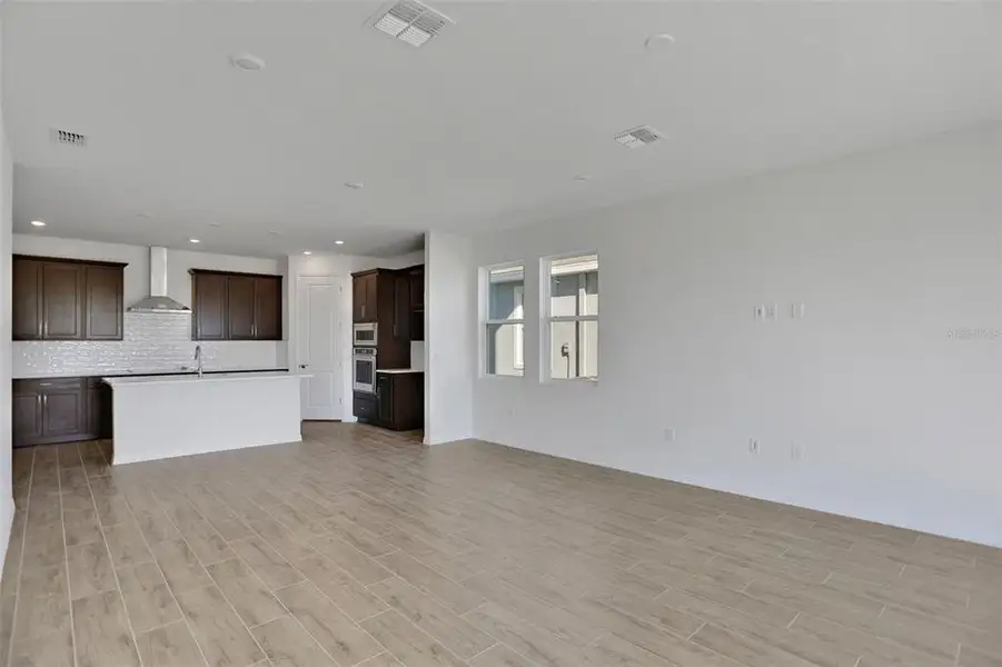 Spacious, unfurnished interior of a new home in Turnleaf, Punta Gorda (Image 25). Spacious, unfurnished interior of a new home in Turnleaf, Punta Gorda (Image 25).