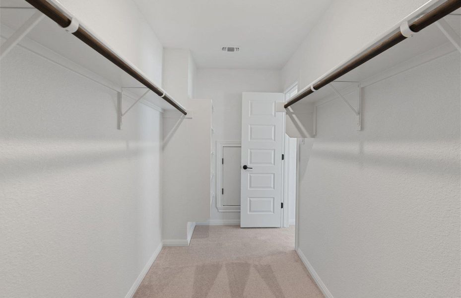 Spacious, unfurnished interior of a new home in Horizon Lake, Leander (Image 13). Spacious, unfurnished interior of a new home in Horizon Lake, Leander (Image 13).